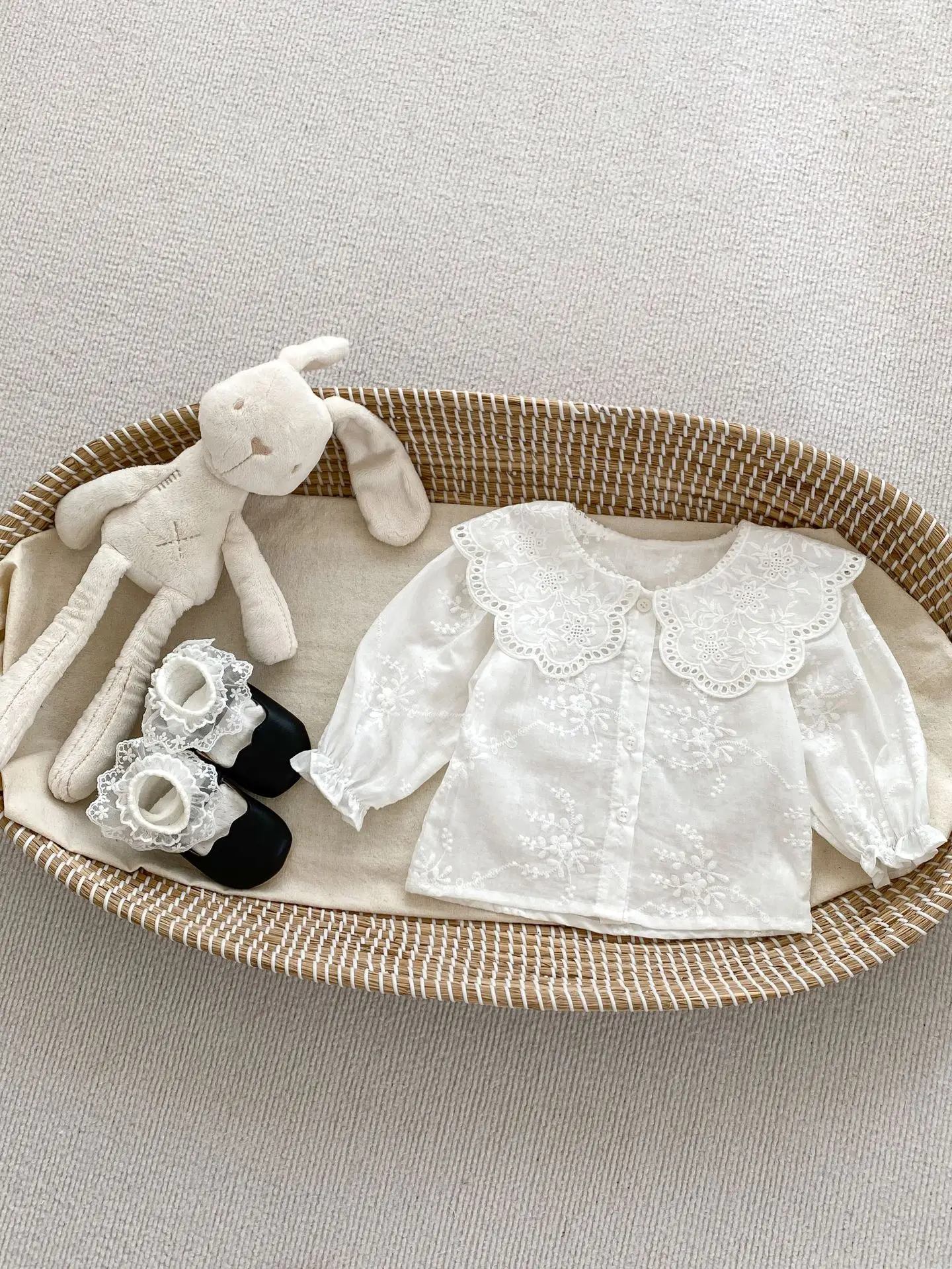 Conjunto completo visto de cuerpo entero