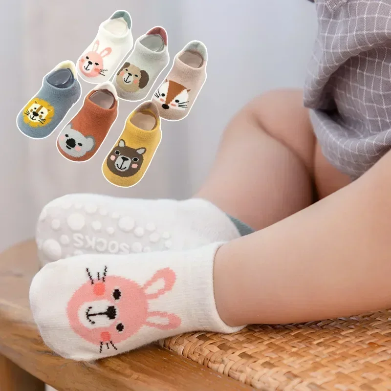 Calcetines antideslizantes bebé suela goma estampado letras animales
