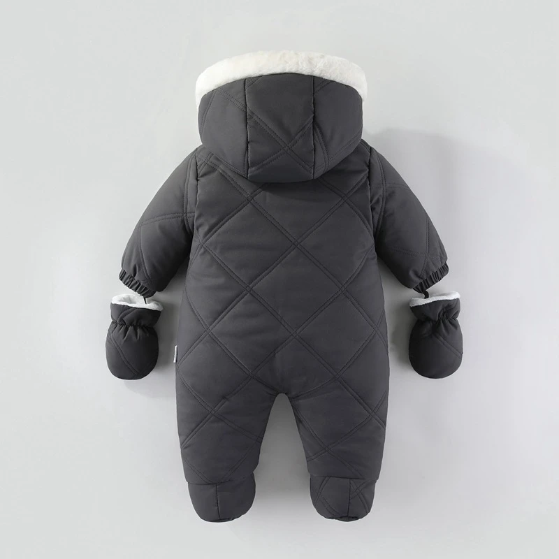 Mono pelele recién nacido para niña de invierno con guantes - imagen 4