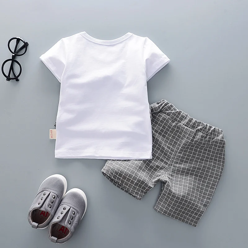 Conjunto de verano para niñas con camiseta y pantalones cortos - imagen 3