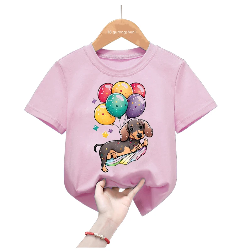 Camiseta infantil rosa con estampado de perro salchicha - imagen 2