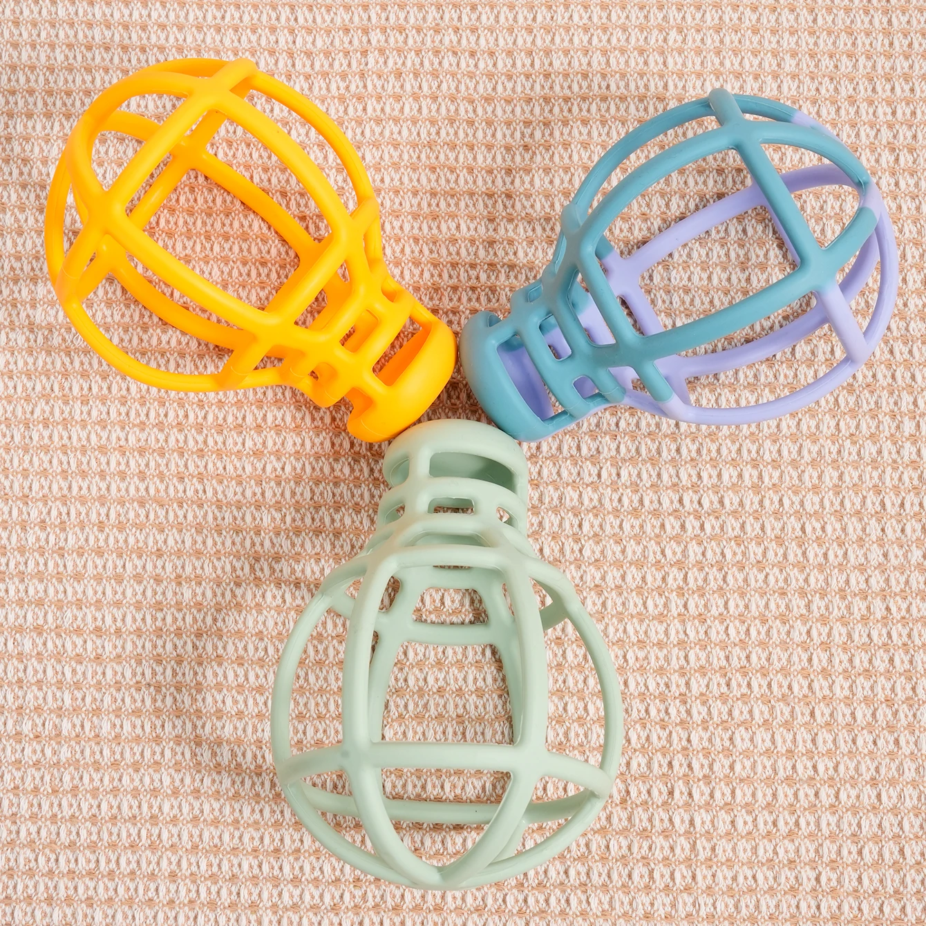 Dentición de silicona para bebé - Bola sensorial suave - imagen 5