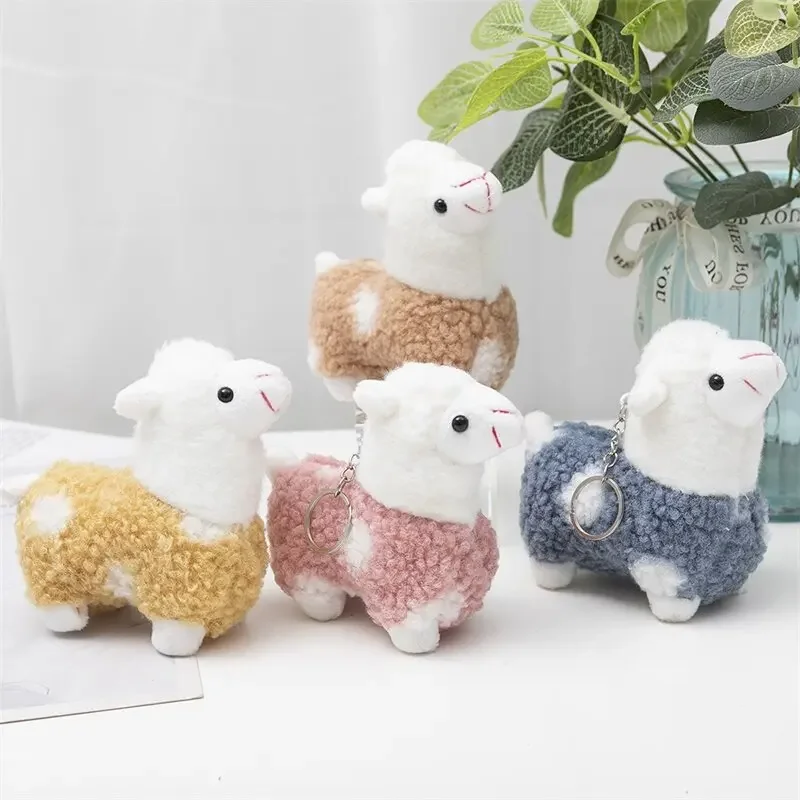 Peluche de alpaca en diferentes variaciones de color