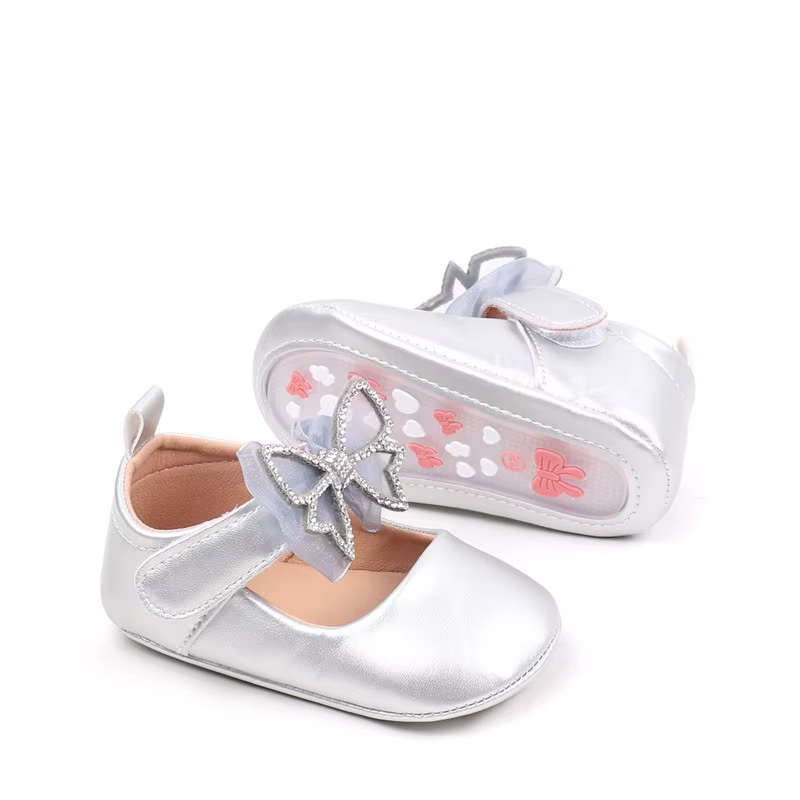 Zapatos de cuna estilo princesa listos para evento