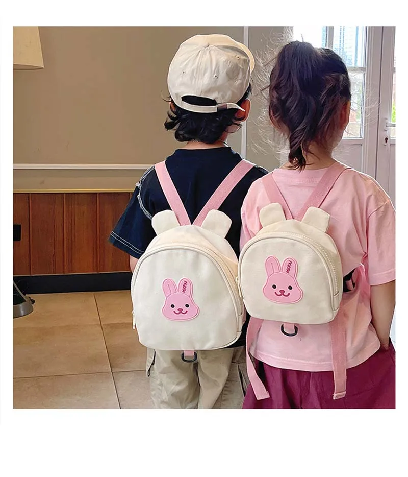 Interior y capacidad de la mochila infantil