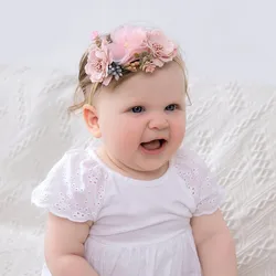 Diadema floral de gasa para bebé – Lazo elástico artesanal