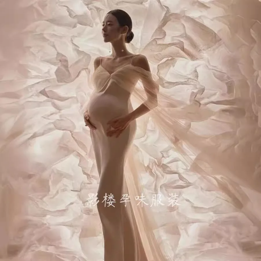 Vestido de maternidad maxi con cuello en V y encaje suave elástico - imagen 4