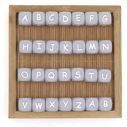 Kovict Cuentas de silicona con letras del alfabeto inglés para pulseras