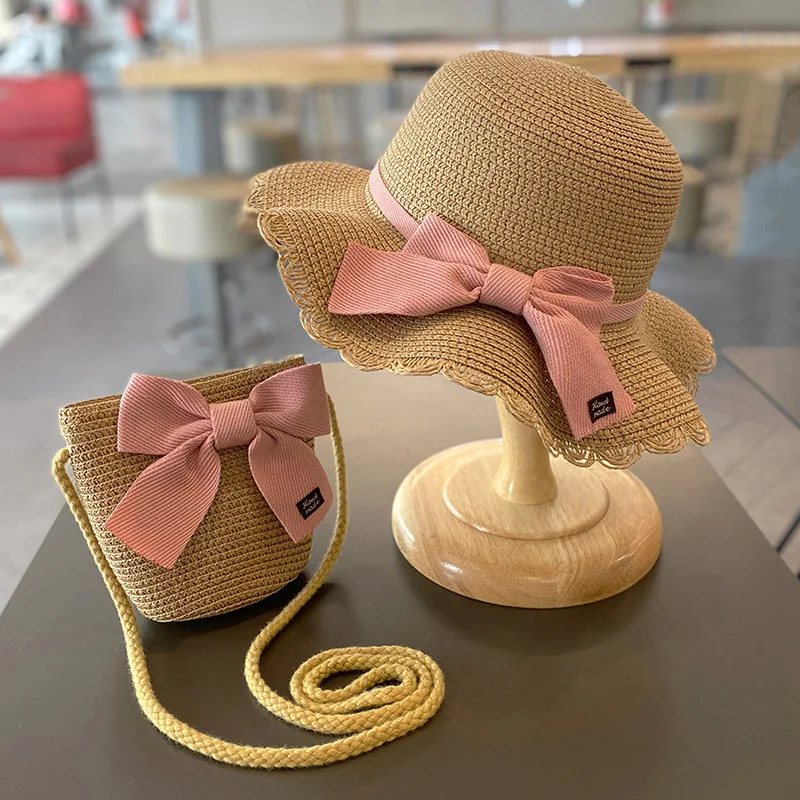 Sombrero de paja con lazo para niña