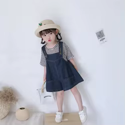 Pantalones cortos vaqueros con tirante para niño – Verano