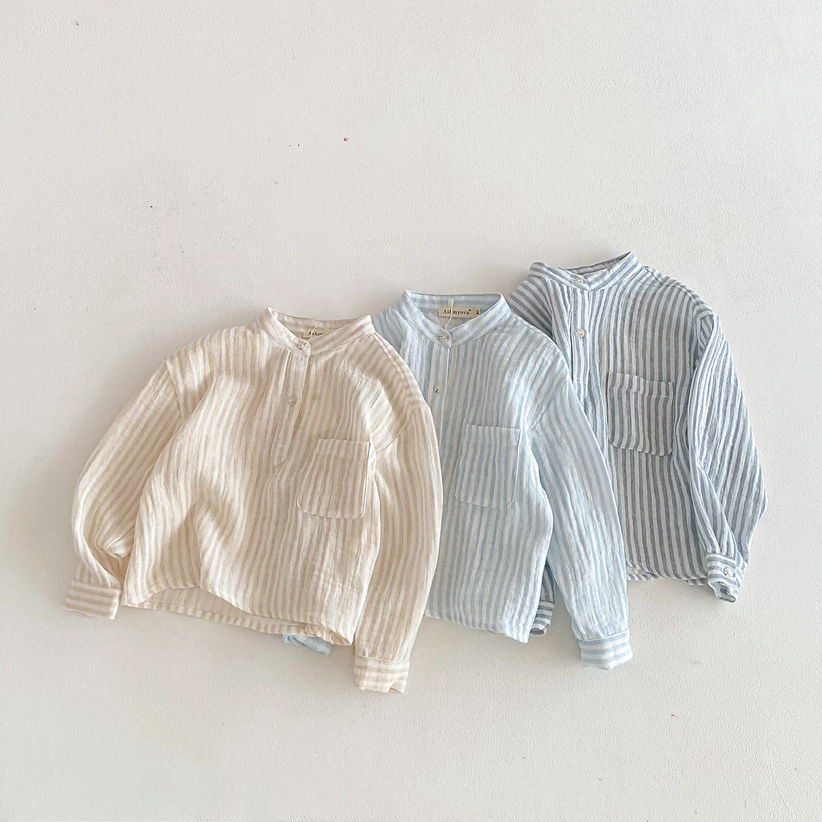 Camisa infantil de lino y algodón a rayas con bolsillo Henley - imagen 4