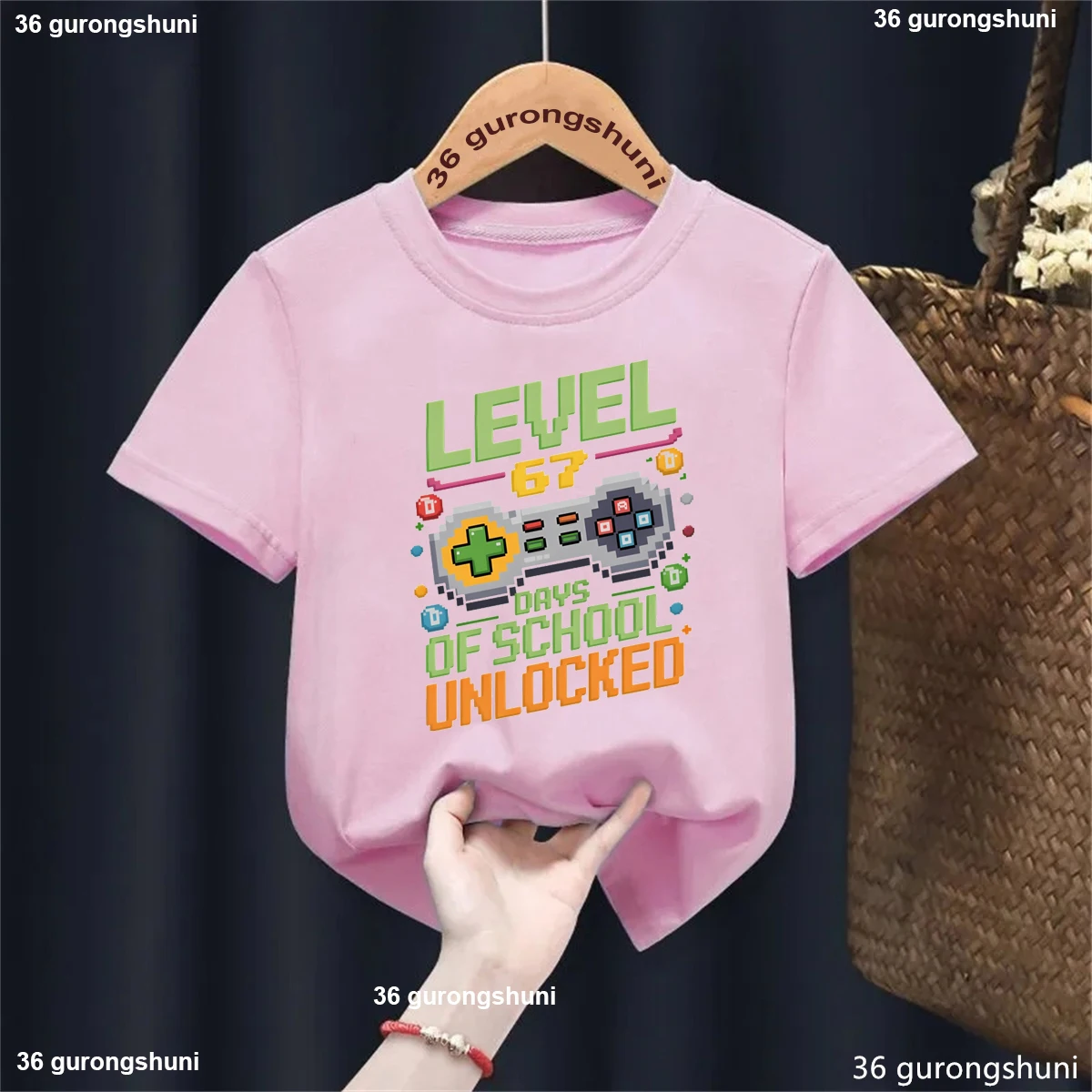 Camiseta infantil retro estampado Level Days Of School Unlocked - imagen 3