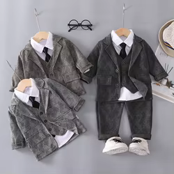 Conjunto niño otoño: abrigo, chaleco, camisa y pantalón