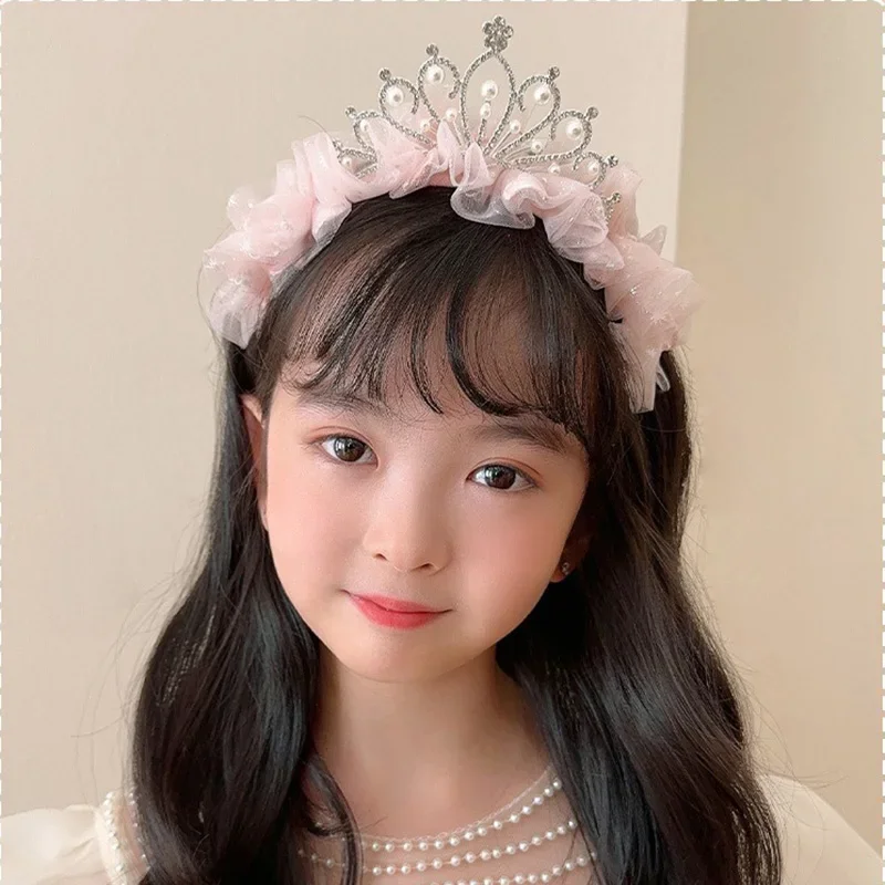 Diadema de princesa de encaje con pedrería y perlas para bebé - imagen 5