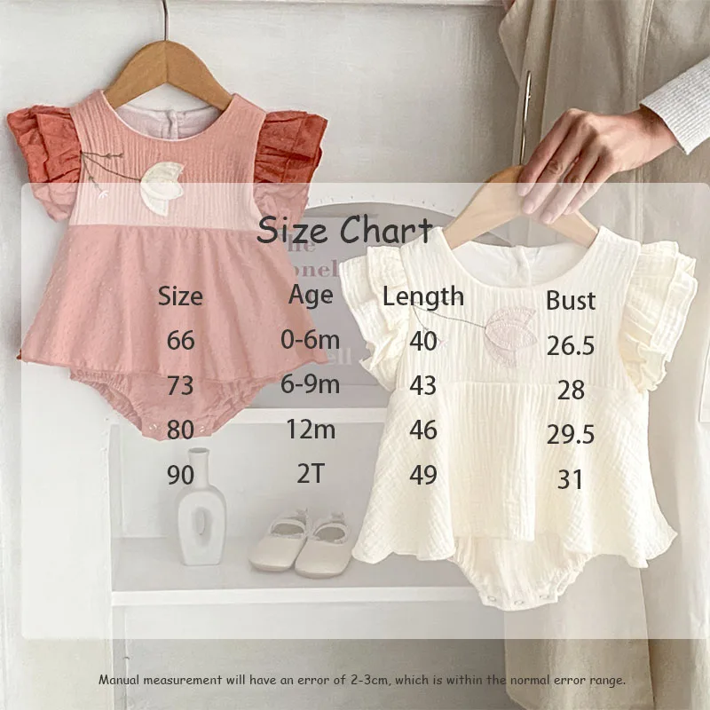 Vestido infantil con bordado de tulipanes manga volantes