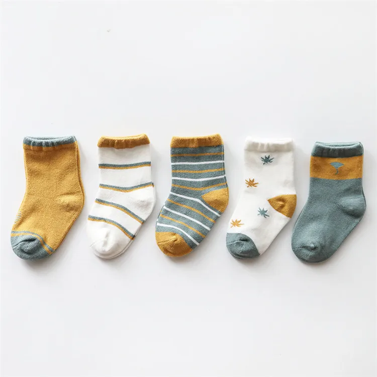 Pack de calcetines LAWADKA en fondo neutro