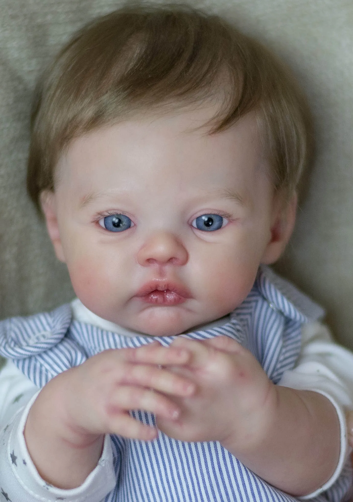 Muñeca Reborn coleccionable hecha a mano – Cuerpo suave y piel 3D - imagen 2