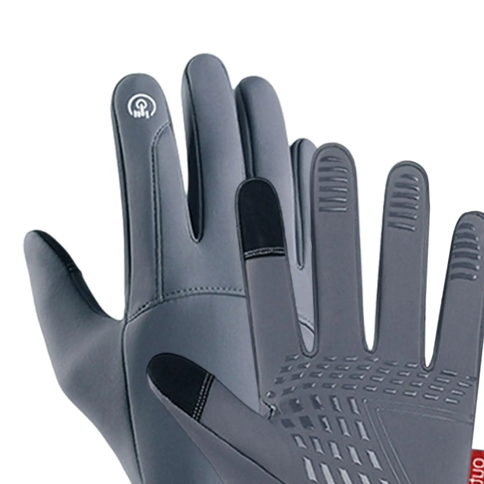Guantes en uso durante actividad al aire libre en invierno