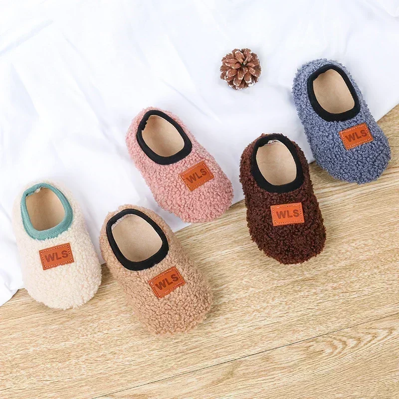 Zapatillas antideslizantes de felpa para niño – Cálidas casa - imagen 5