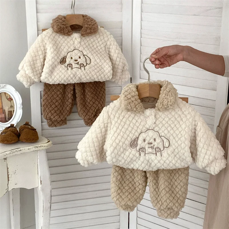 Conjunto bebé de sudadera y pantalón de felpa gruesa de invierno