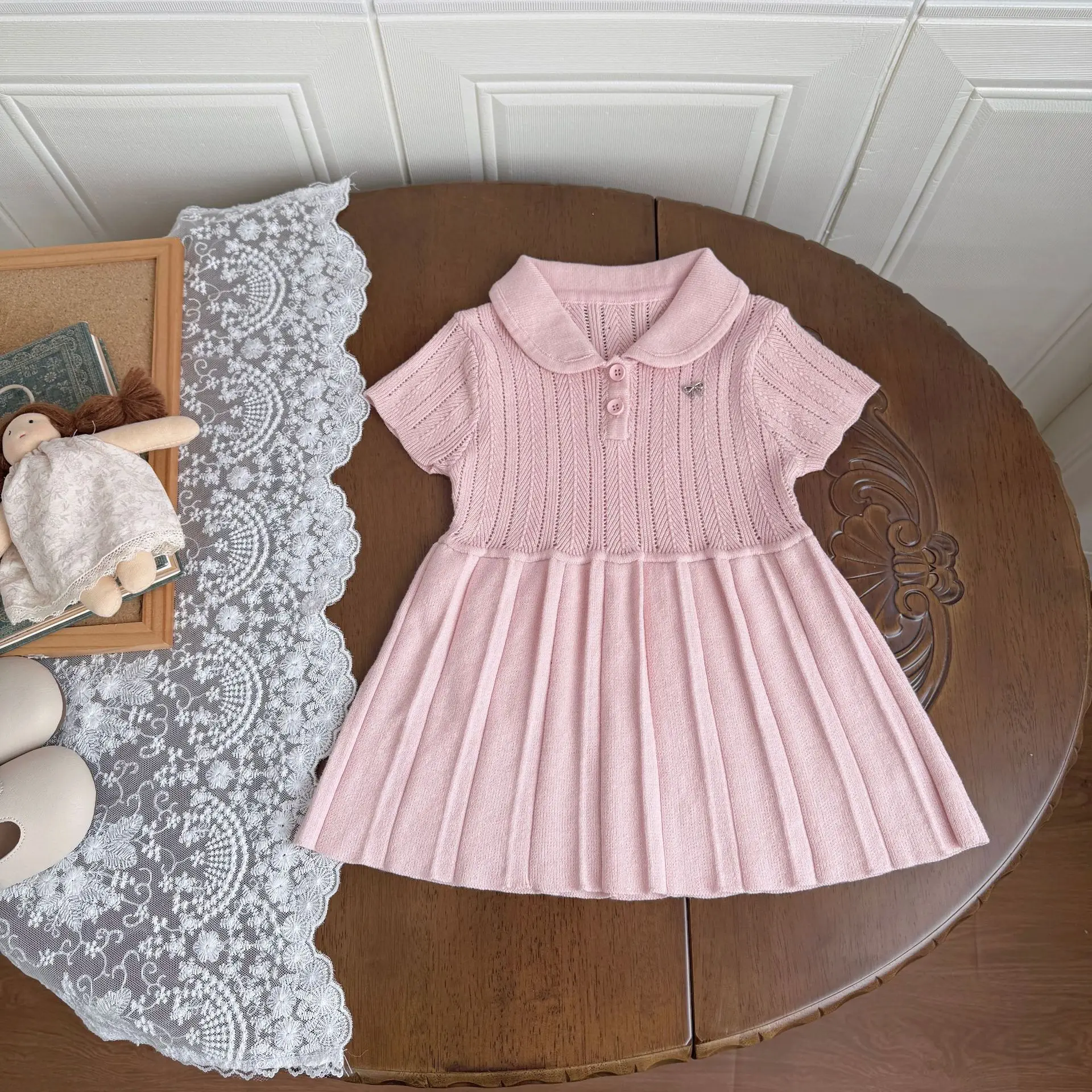 Vestido de punto de niña con cuello Peter Pan y plisado - imagen 3
