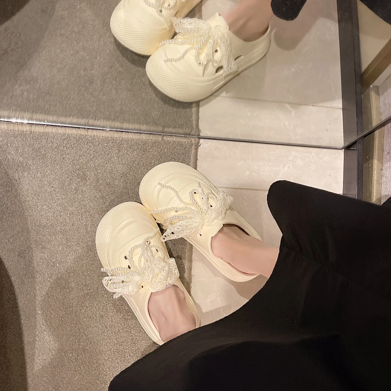 Sandalias de EVA para niña con lazo de encaje y perlas - imagen 4