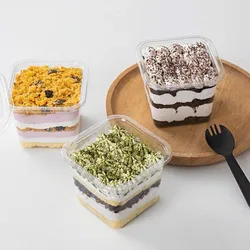 Vasos desechables transparentes con tapa para mousse y postres