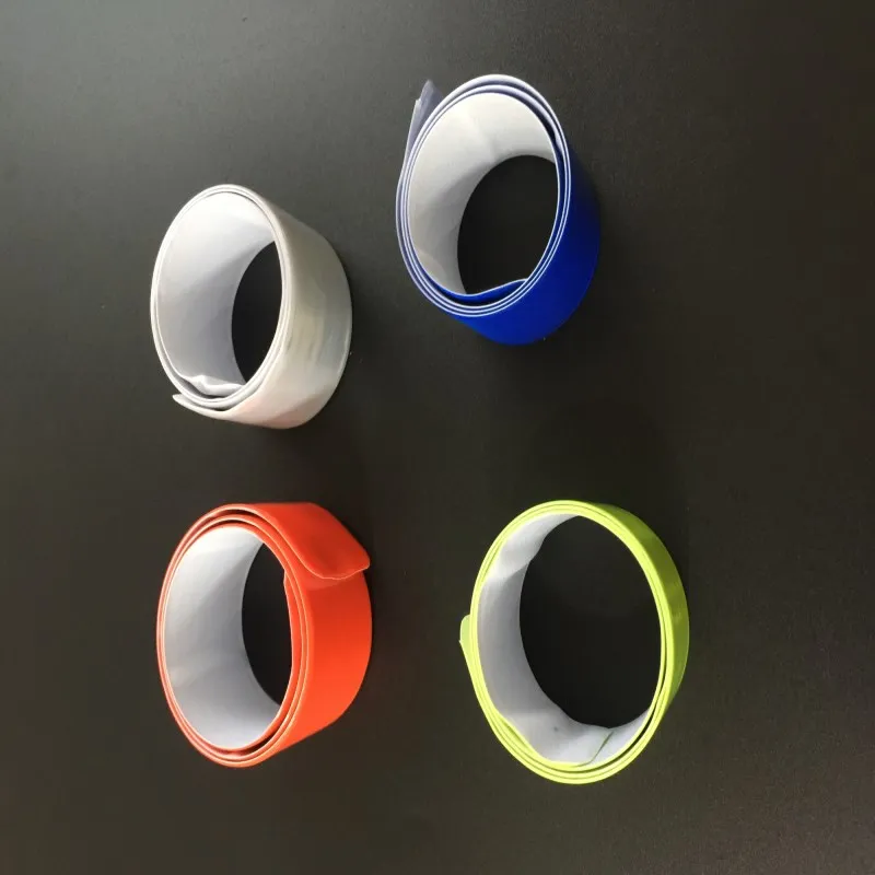 Pack de brazaletes reflectantes para toda la familia