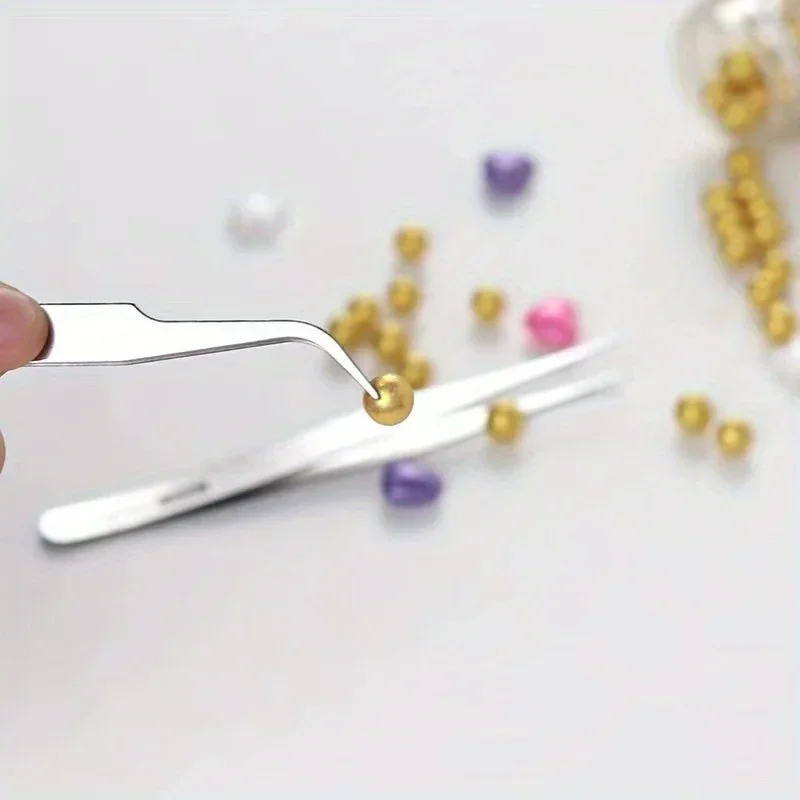 Pinzas con forma de codo para precisión