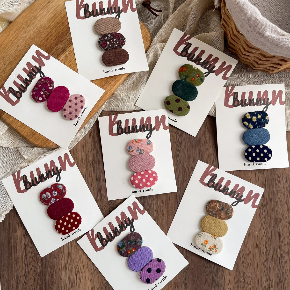 Pinzas para el pelo de bebé con diseño floral y tela - imagen 4