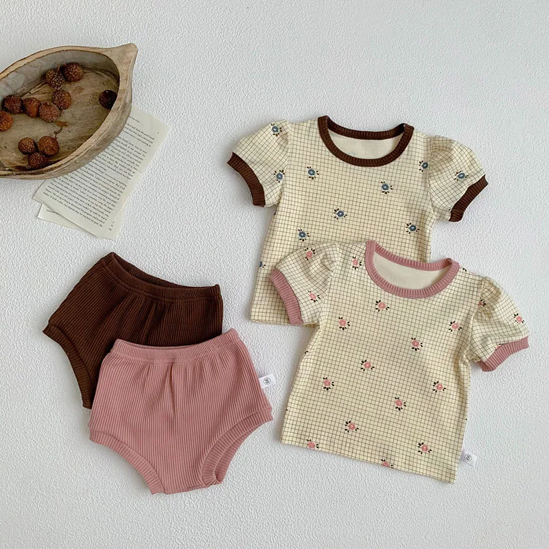 Conjunto verano bebé: camiseta floral y bloomer - MILANCEL