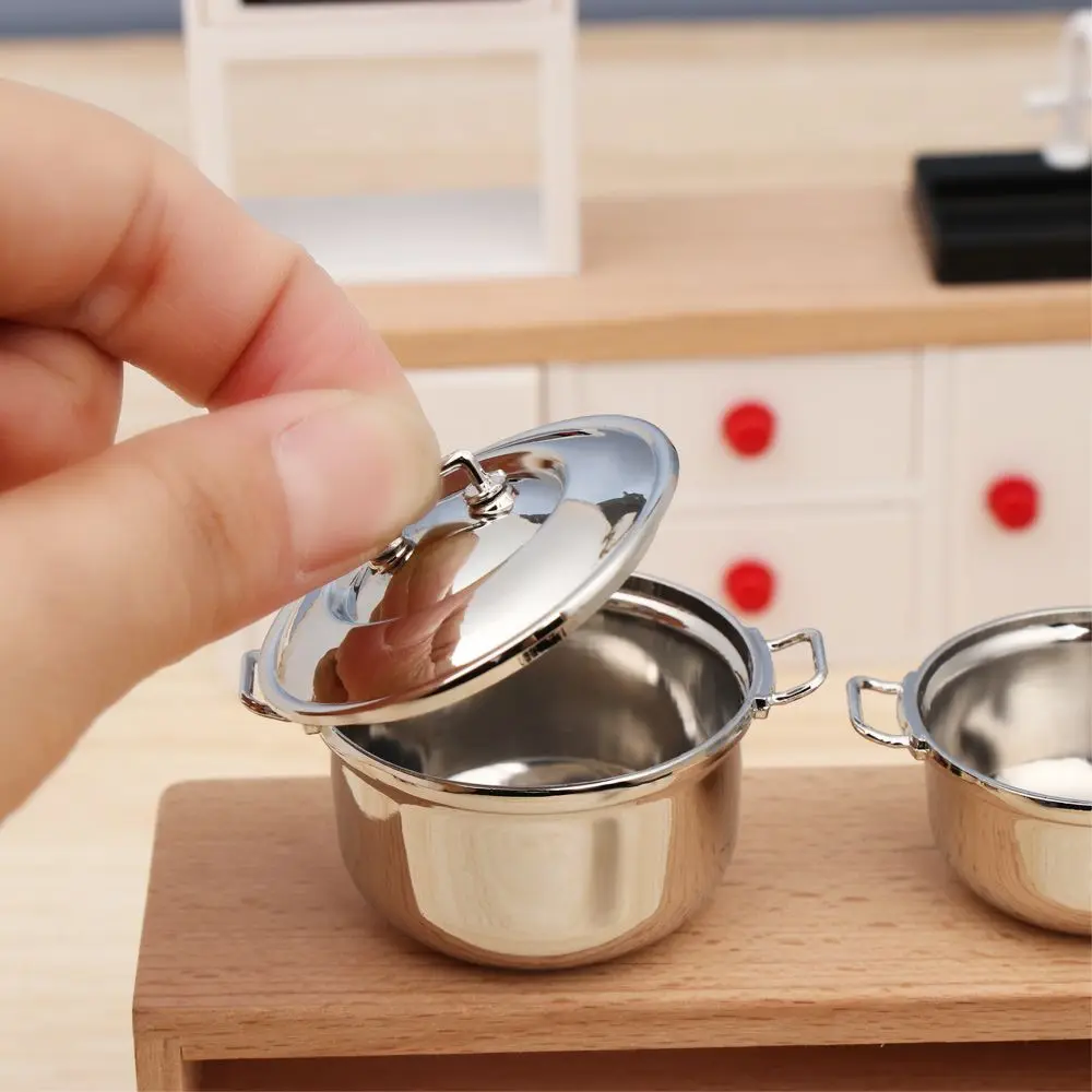 Olla de sopa miniatura con cubierta para casa de muñecas 1/12 - imagen 2
