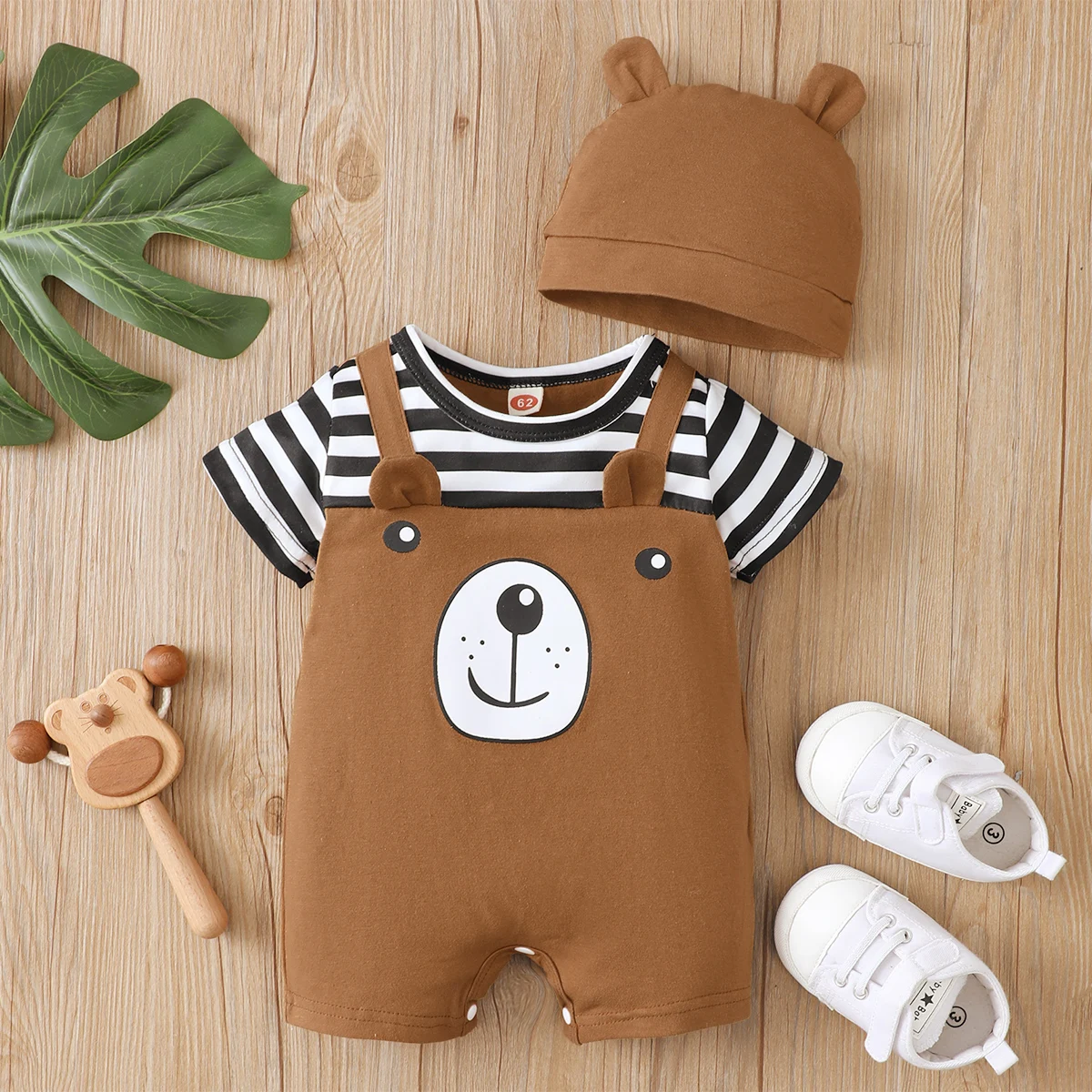 Pelele bebé verano con estampado de oso y sombrero