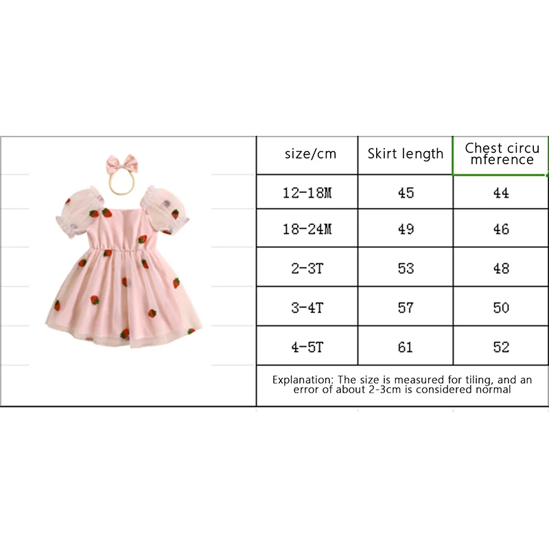 Vestido de tul rosa con motivo de fresa