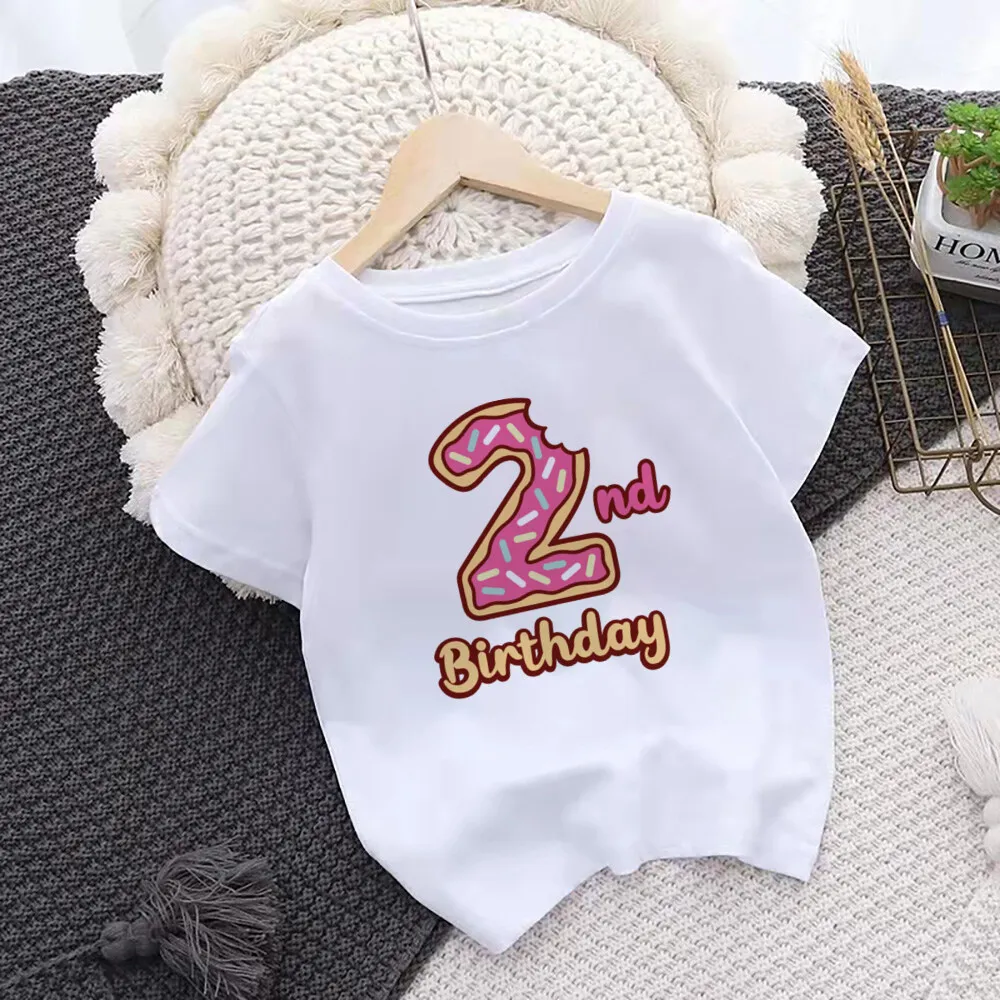Camiseta cumpleaños niño con donut – Top festivo para niños - imagen 2