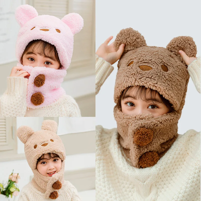 Gorro de invierno con protección de orejas y diseño osito para niño