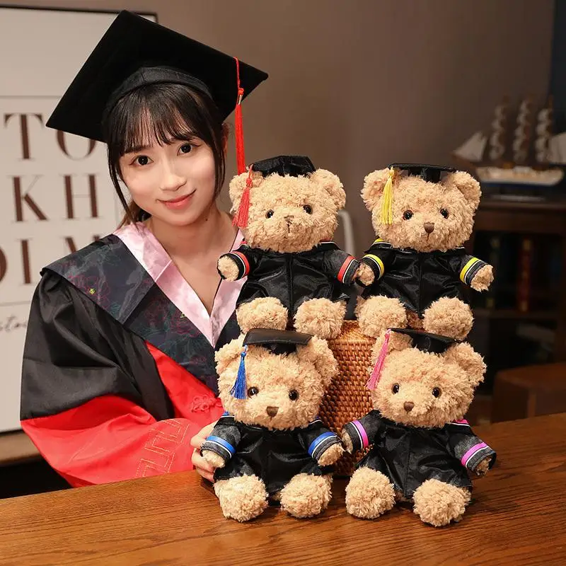 Oso de peluche graduación con bata académica, sentado - imagen 3