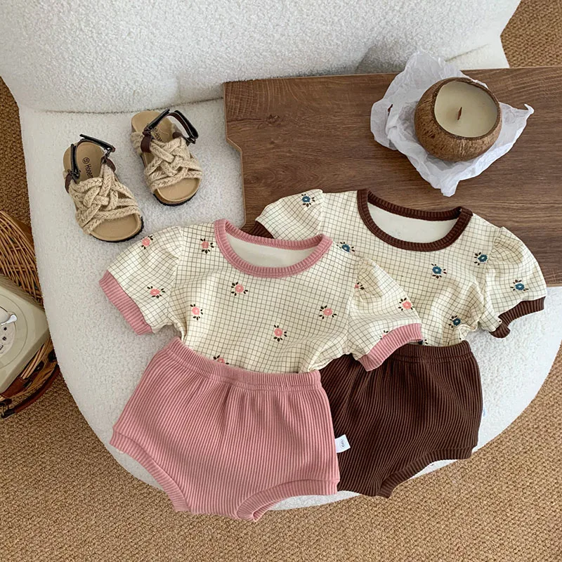 Conjunto verano bebé: camiseta floral y bloomer - MILANCEL - imagen 2