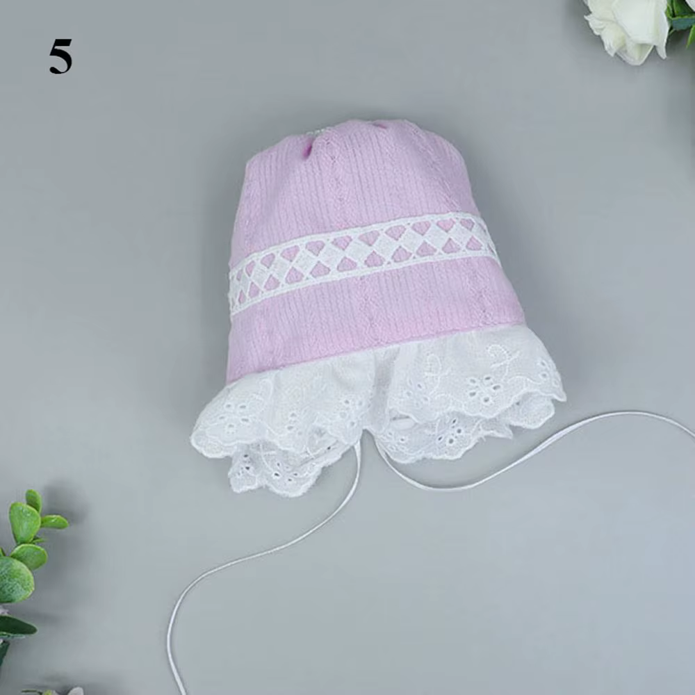 Detalle de encaje del sombrero