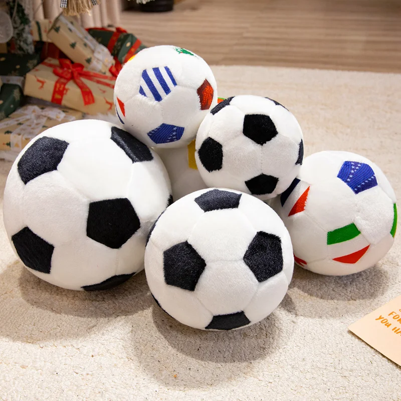 Peluche de fútbol visto desde arriba, mostrando el diseño de balón