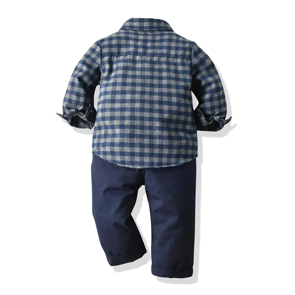 Conjunto otoño infantil: camisa a cuadros, tirantes y pajarita - imagen 4