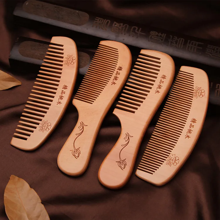 Peine de madera de durazno natural para niño