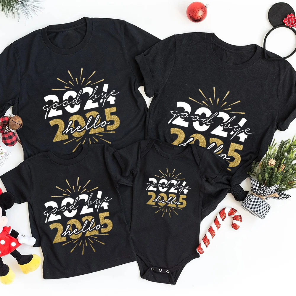 Conjunto familiar de Año Nuevo – Body para bebé y camisetas padres - imagen 4