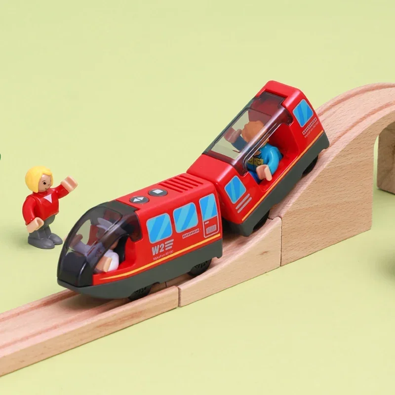 Tren eléctrico para niños con vías de madera y conectores magnéticos - imagen 2