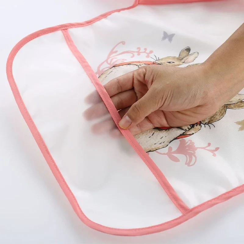 Baberos impermeables manga larga para bebé – Estampado infantil - imagen 5
