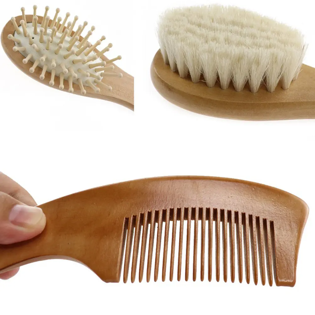 Cepillo de madera con cerdas suaves