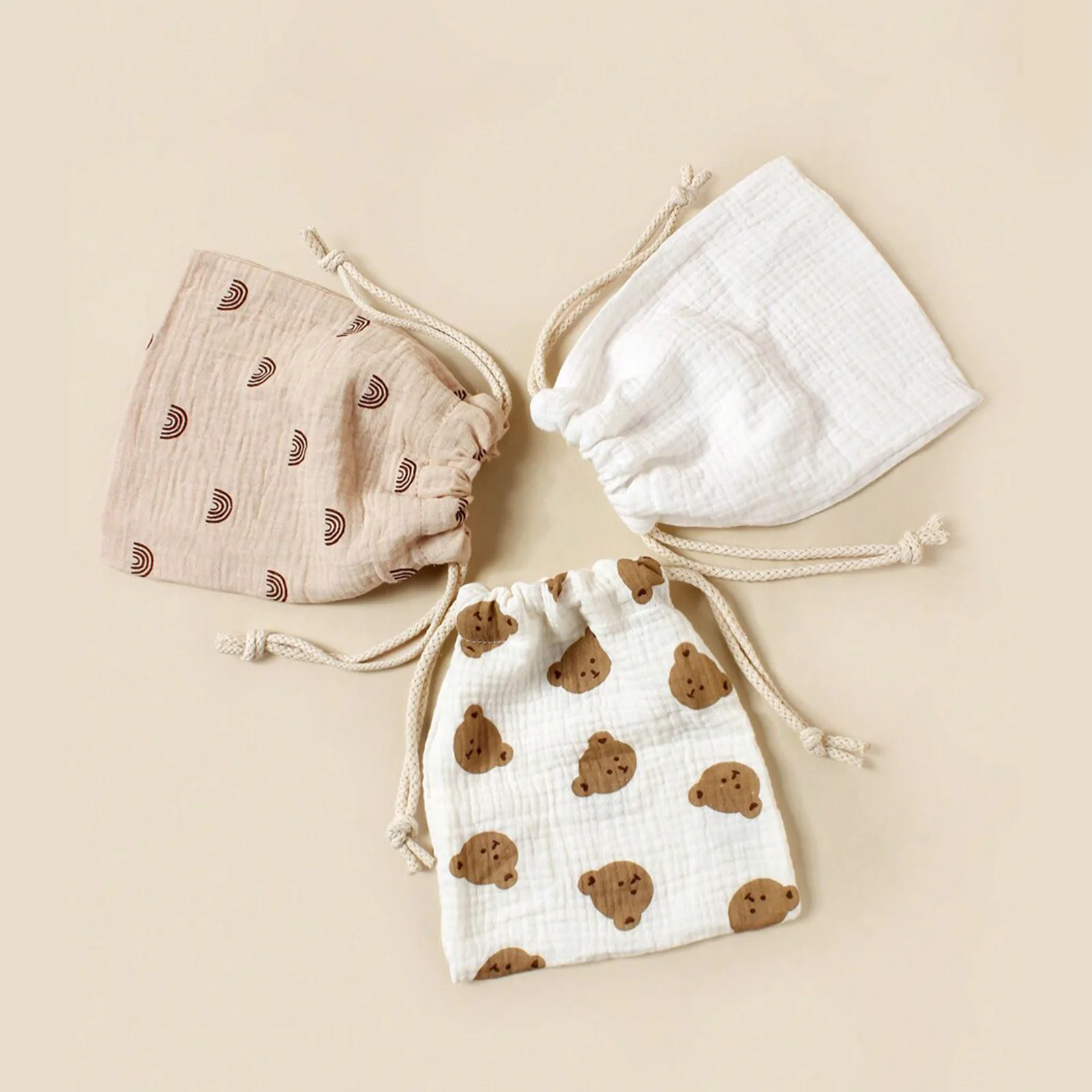 Tres bolsas juntas en diferentes colores
