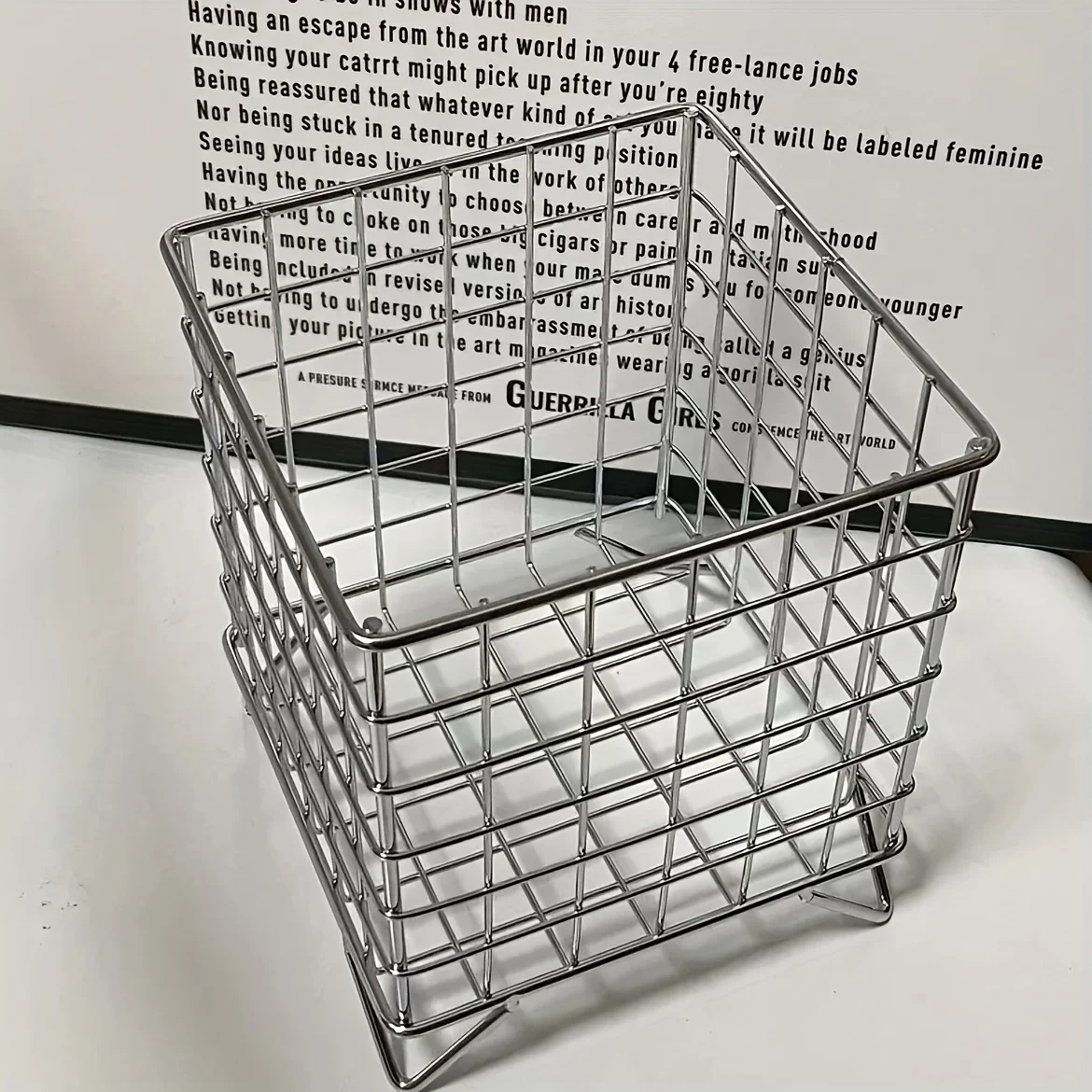 Cesta de almacenaje nórdica moderna en acero inoxidable con rejilla - imagen 5