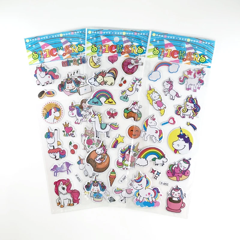 Ejemplo de pegatinas usadas en cuaderno escolar
