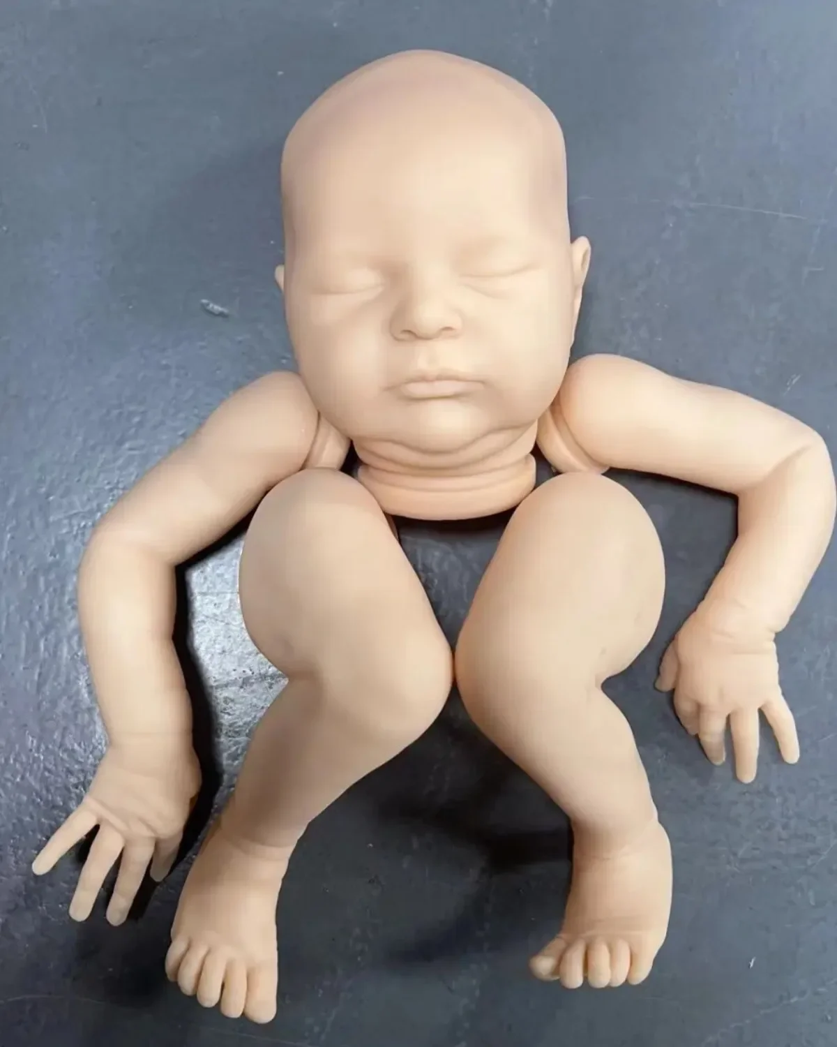 NPK Muñeca reborn Laura sin terminar ni pintar con cuerpo de tela - imagen 5